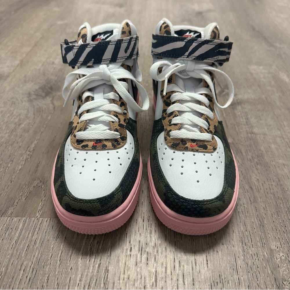 Size 7 - Nike Air Force 1 Mid Tunnel Walk W